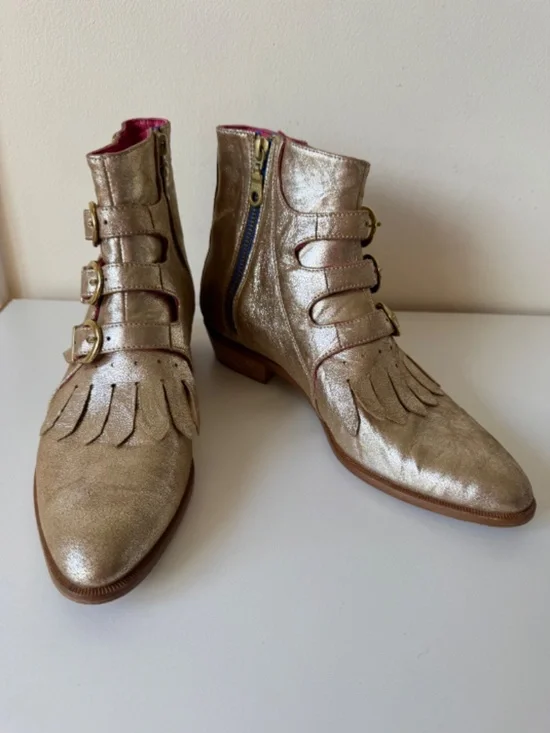 MODERN VICE NYC Handmade Leather Boot Metallic Gold Zip Up Buckle Size 37 Fringe - Picture 7 of 15